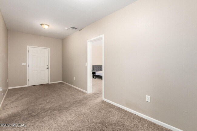 Building Photo - Charming 3bed/2 bath home located in the heart of Tucson, just minutes from the University of Ari...