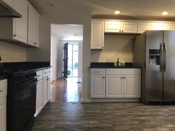 Primary Photo - 58-60-60 Brackenbury St