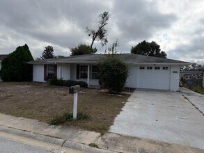 Building Photo - 7818 Foxwood Dr