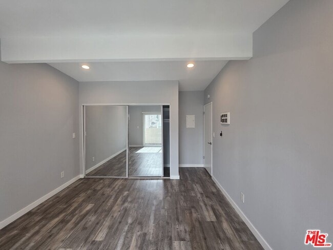 Building Photo - 210 S Lucia Ave