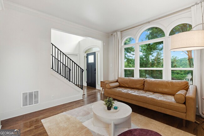 Building Photo - 4221 Willow Oak Dr
