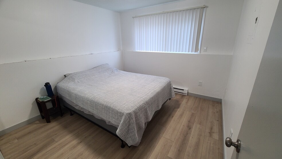 Building Photo - 2404 N Hamilton St