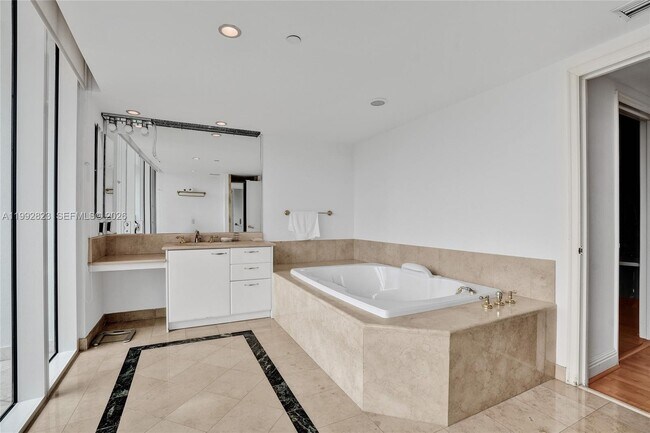 Building Photo - 19955 NE 38th Ct