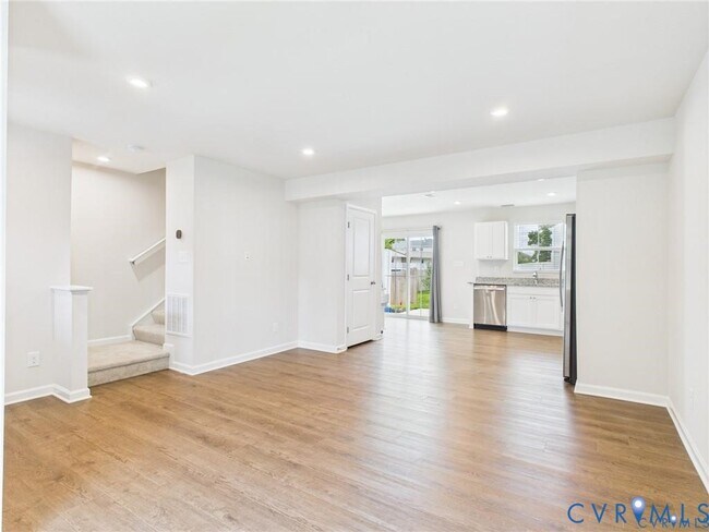 Building Photo - 1165 Canterbury Rdg Rd