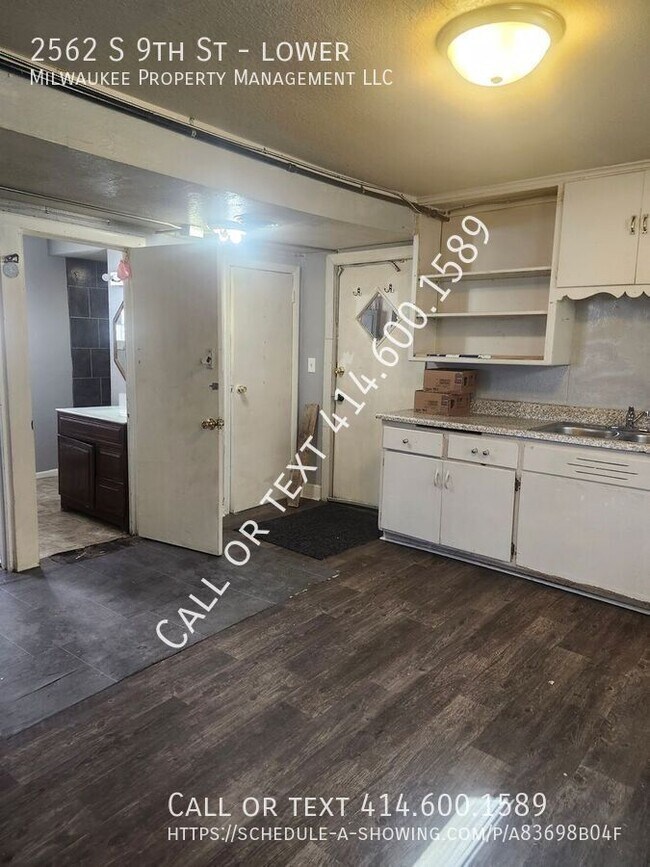 Building Photo - 2562 S 9th St