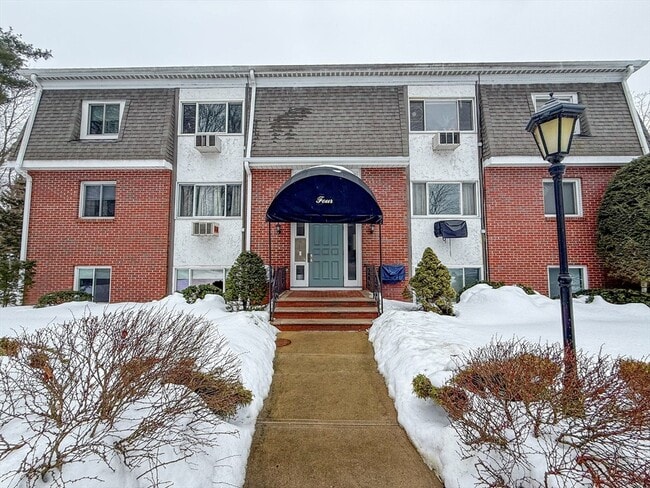 Building Photo - 80 Walnut St