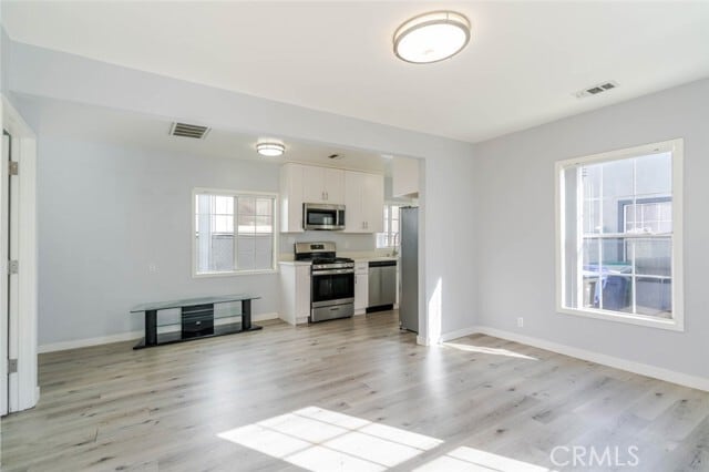 Building Photo - 301 E Alameda Ave