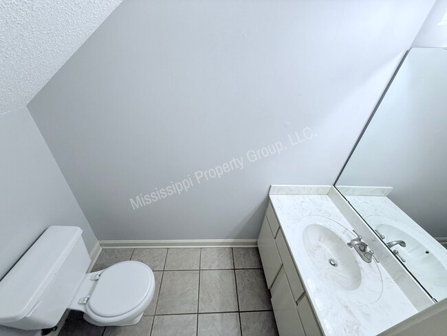 Building Photo - 2BR/2.5BA FOR RENT
