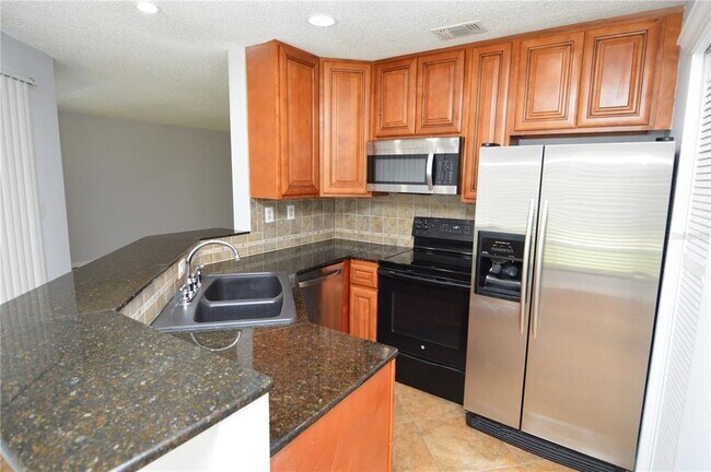 Building Photo - 8613 Mallard Reserve Dr