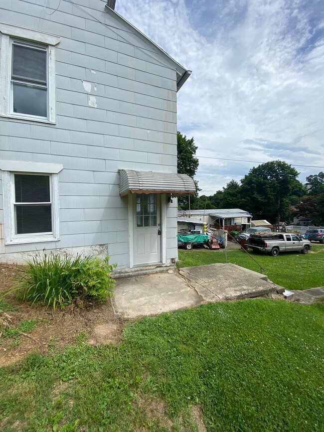 Primary Photo - 1239 4th St