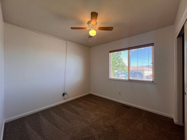 Building Photo - 3 bedroom Fernley home in Donner Trails, F...