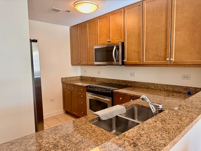 Building Photo - 130 N Garland Ct