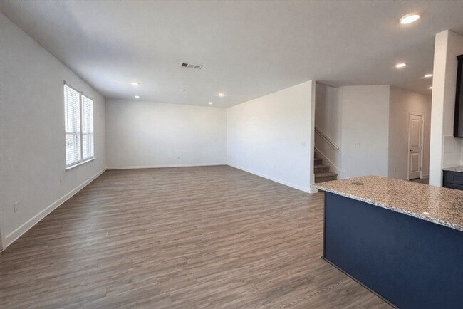 Building Photo - 14866 Ash Landing Dr