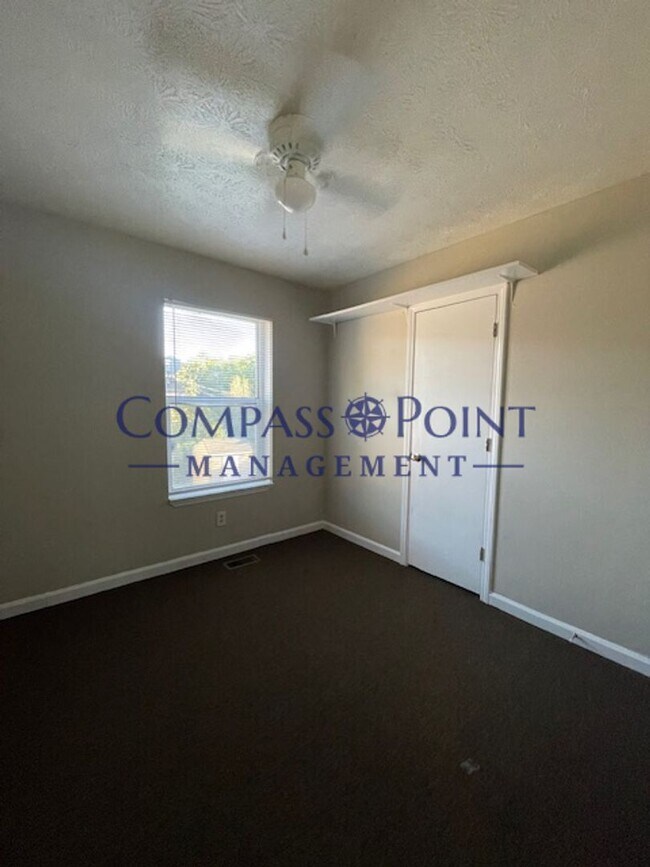 Building Photo - Welcome To Your New Home! FIRST MONTH'S RENT FREE!!