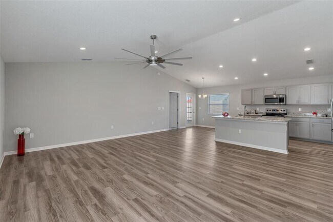 Building Photo - 378 Pentas Ln