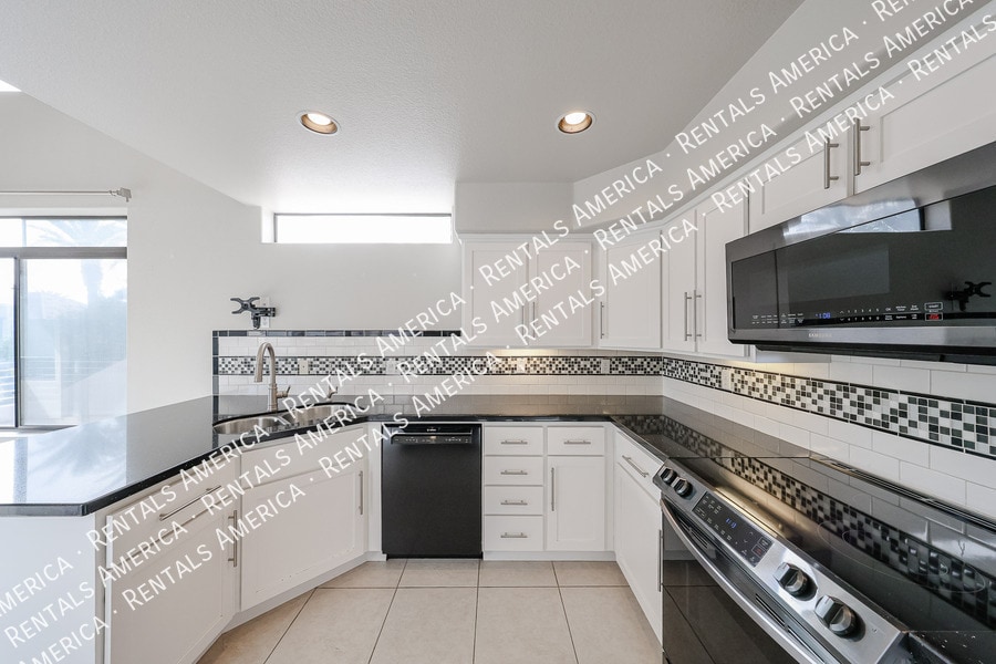 Building Photo - 7400 E Gainey Club Dr