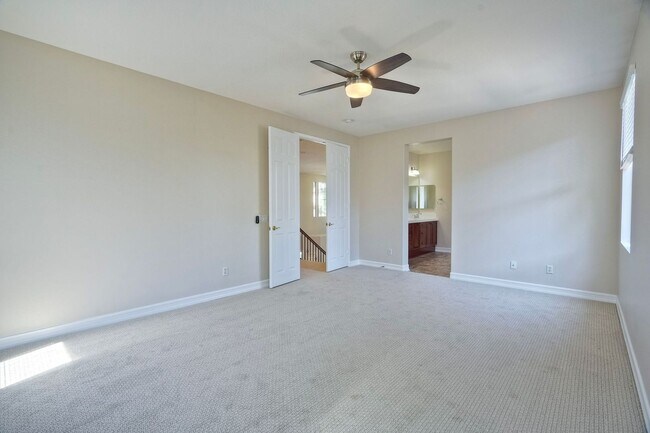 Building Photo - 4Bed/3Bath Carlsbad Home with Office  & Lo...
