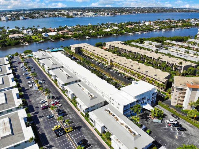 Building Photo - 4201 S Ocean Blvd