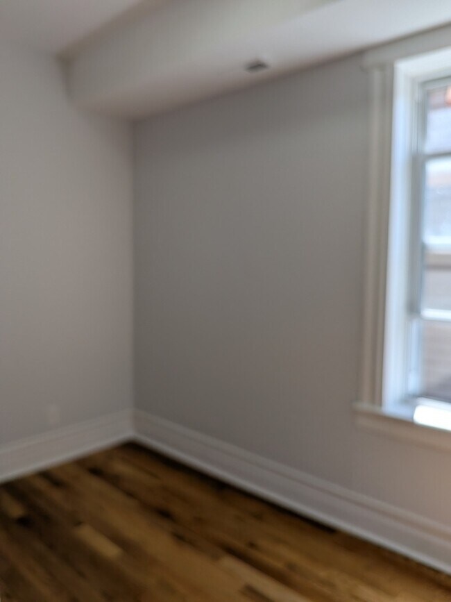 Building Photo - 1422 Springfield Ave
