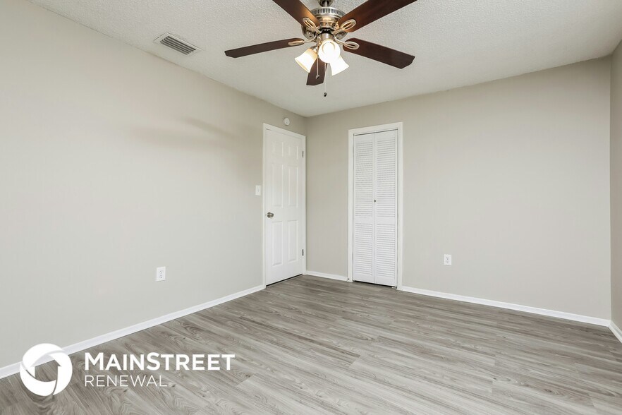 Building Photo - 818 Wedgewood Dr