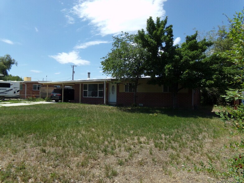 Front - 5522 East Edgewood Drive