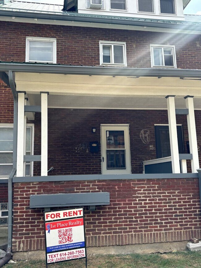 Building Photo - 289-295 E 18th