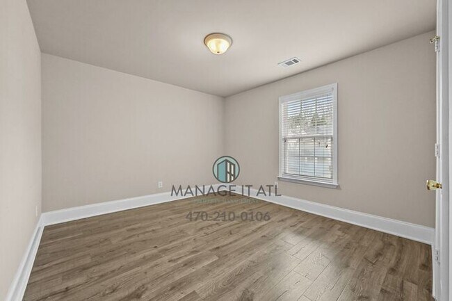 Building Photo - 5 Bedroom house rent in Suwanee near Peachtree Ridge High School