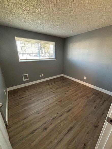 Building Photo - 1109 E 30th St