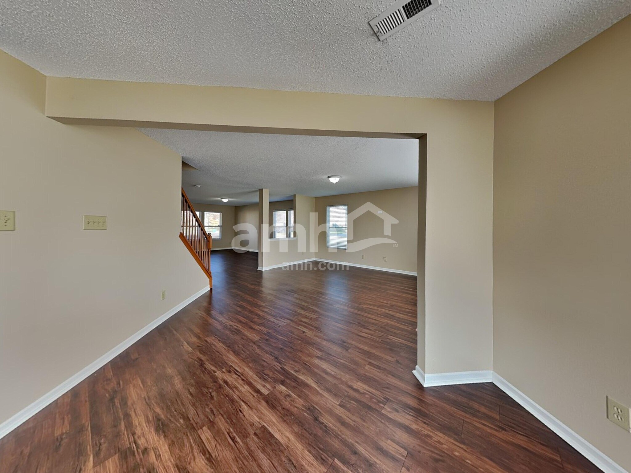 Building Photo - 10383 Homestead Dr