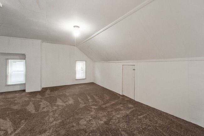 Building Photo - Spacious 3-Bed + Office Home in Slatington — Fresh Floors & Flexible Layout