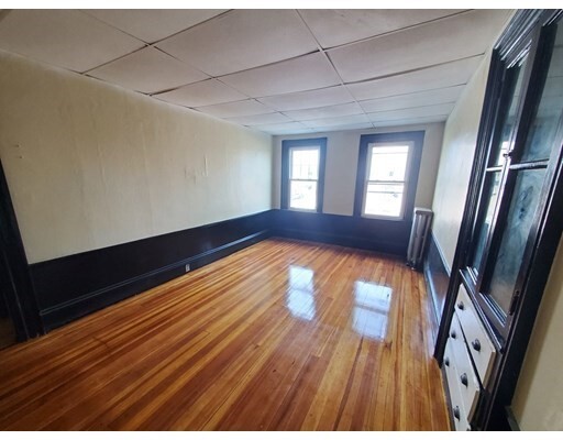 Primary Photo - 55 N Main St