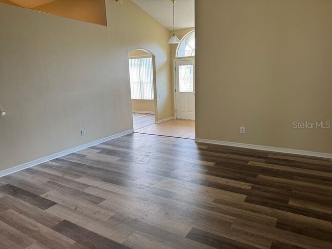 Building Photo - 839 Princeton Dr