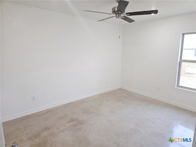 Building Photo - 1309 Concord Dr