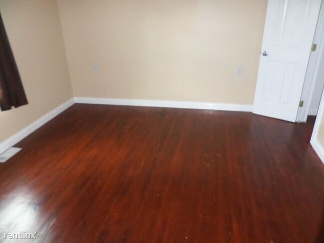 Building Photo - 2 br, 1 bath House - 1734 north blvd.