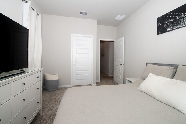 Building Photo - 1523 Parkland Oak Dr