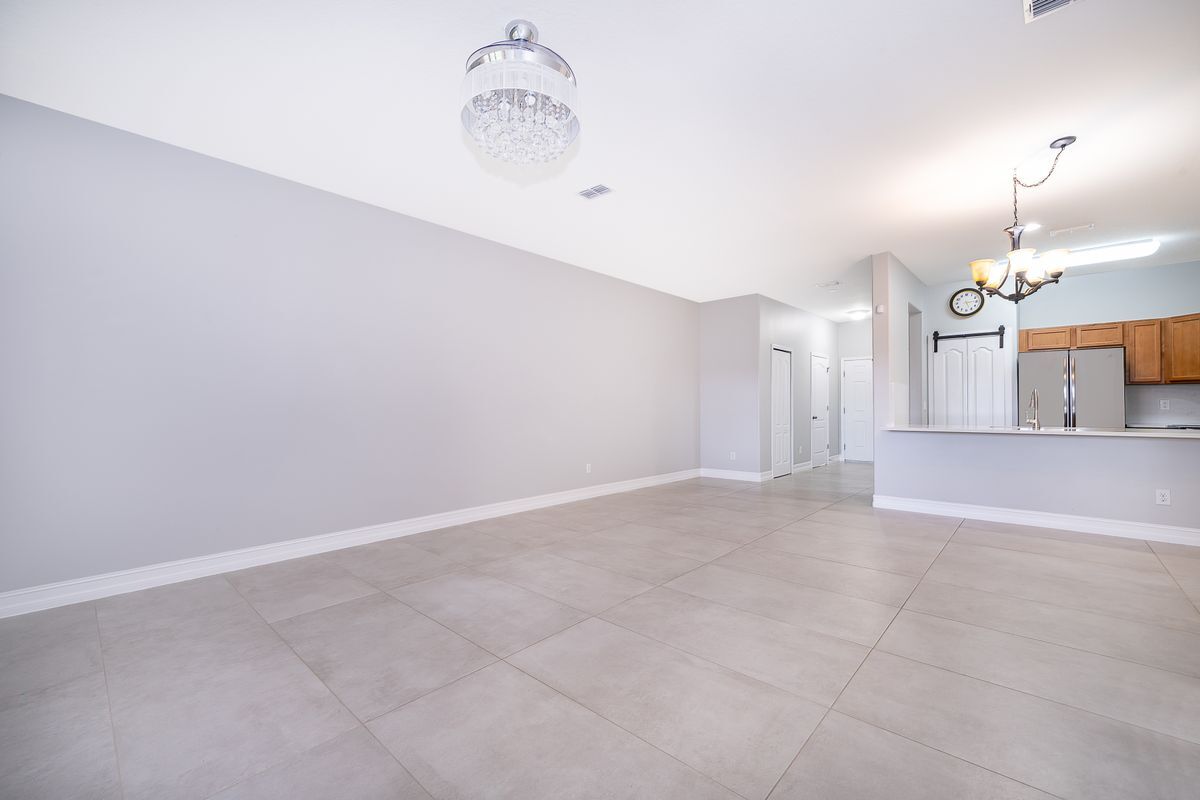 Building Photo - 2942 Rodrick Cir