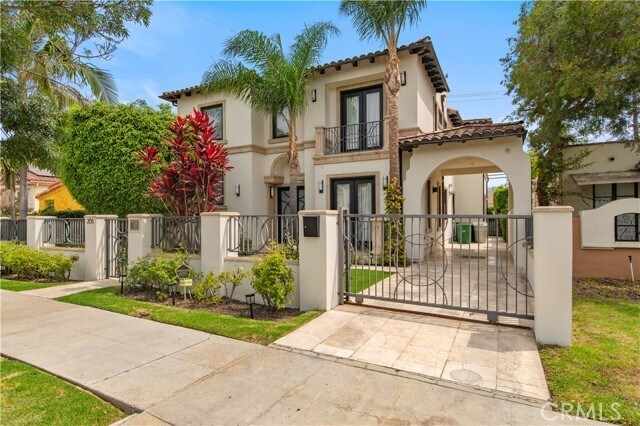 Primary Photo - 268 S Clark Dr
