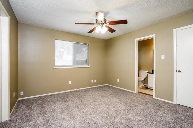 Building Photo - 18607 Andalusian Dr