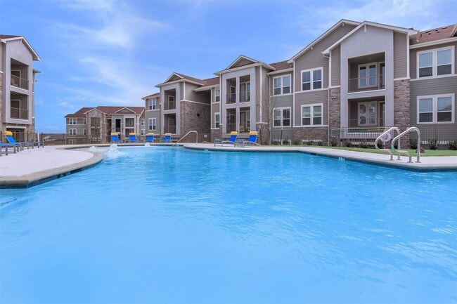Building Photo - 5712 Azle Ave