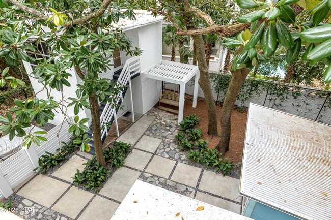 Building Photo - 2979 S County Hwy 395