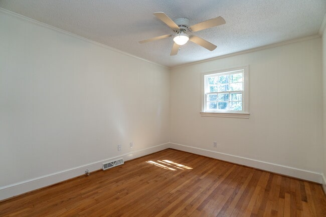 Building Photo - 4718 Rembert Dr