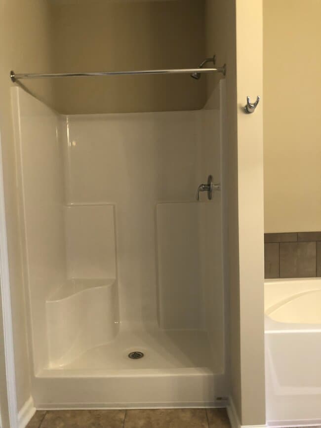 Building Photo - 3068 Ashley Lp