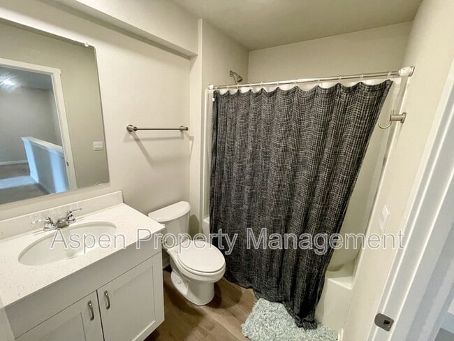 Building Photo - 577 N Kimberlite St