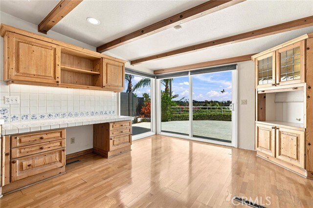 Building Photo - 1026 Santiago Dr