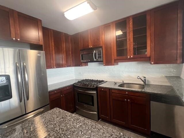 Building Photo - 7000 BLVD E