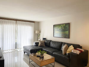 Building Photo - 2650 Greenwood Terrace