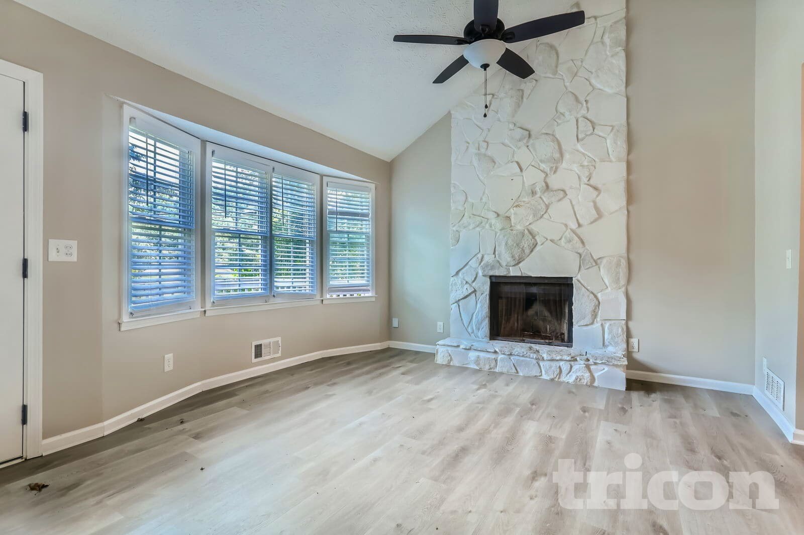 Building Photo - 367 Arbour Way