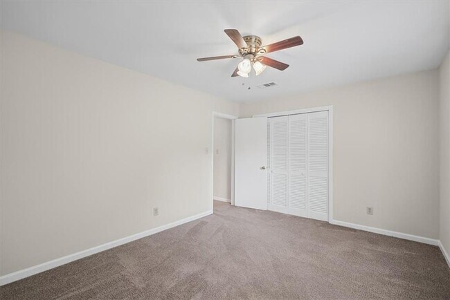 Building Photo - 2430 Coosawattee Dr NE