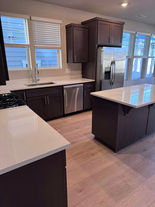 Building Photo - 7298 SE Madrone St