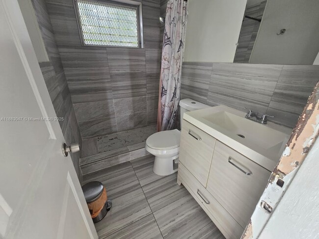 Building Photo - 71 NW 76th St